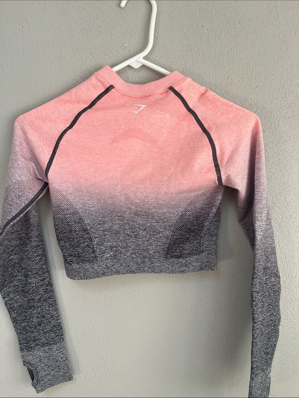 Gymshark Peach Pink-to-Charcoal Ombre Seamless Long Sleeve Crop Bundle & Save! - Picture 2 of 5